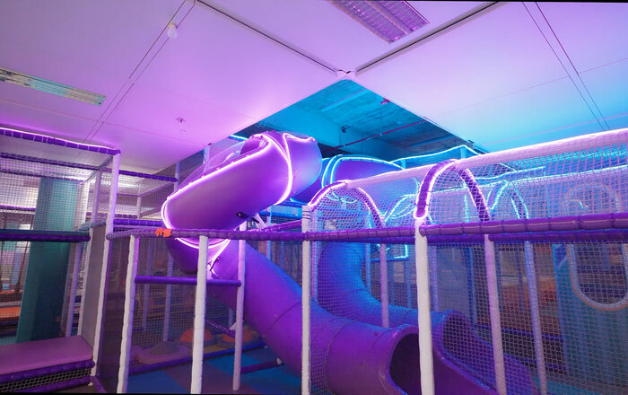 Mega-Rutschen in der Wollhouse Play Zone Heilbronn