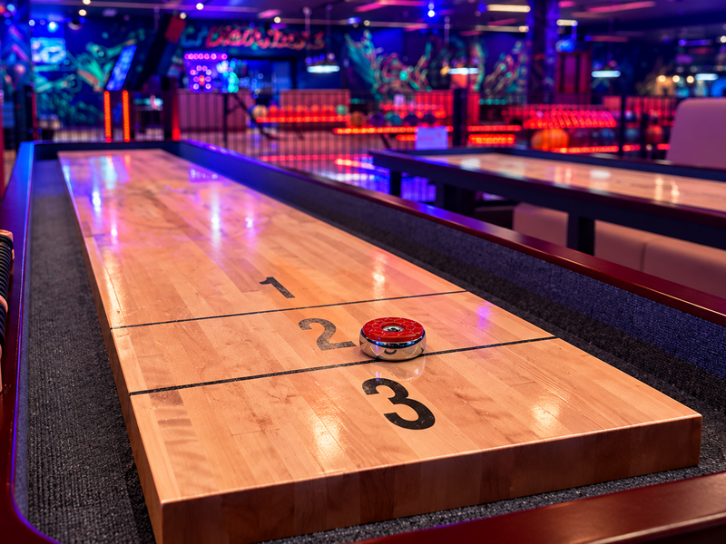 Shuffleboard-Tische in der Wollhouse Action Zone Heilbronn
