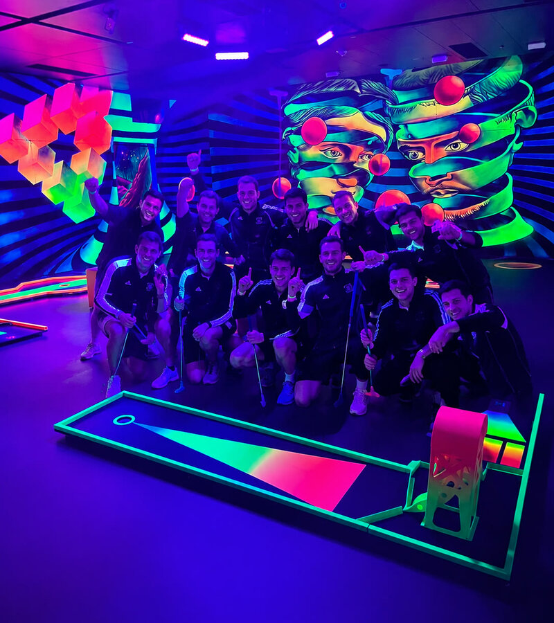 Schwarzlicht-Minigolf in der Action Zone im Wollhouse Heilbronn